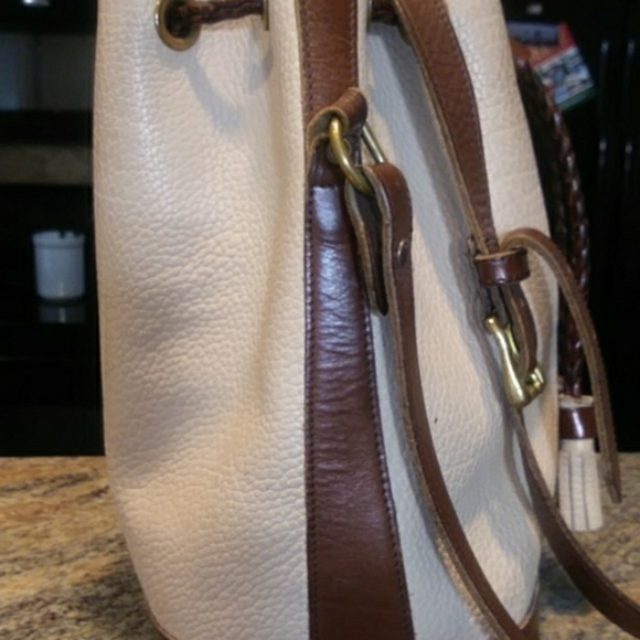 AUTHENTIC VINTAGE DOONEY AND BOURKE DRAWSTRING BAG - Picture 4 of 10